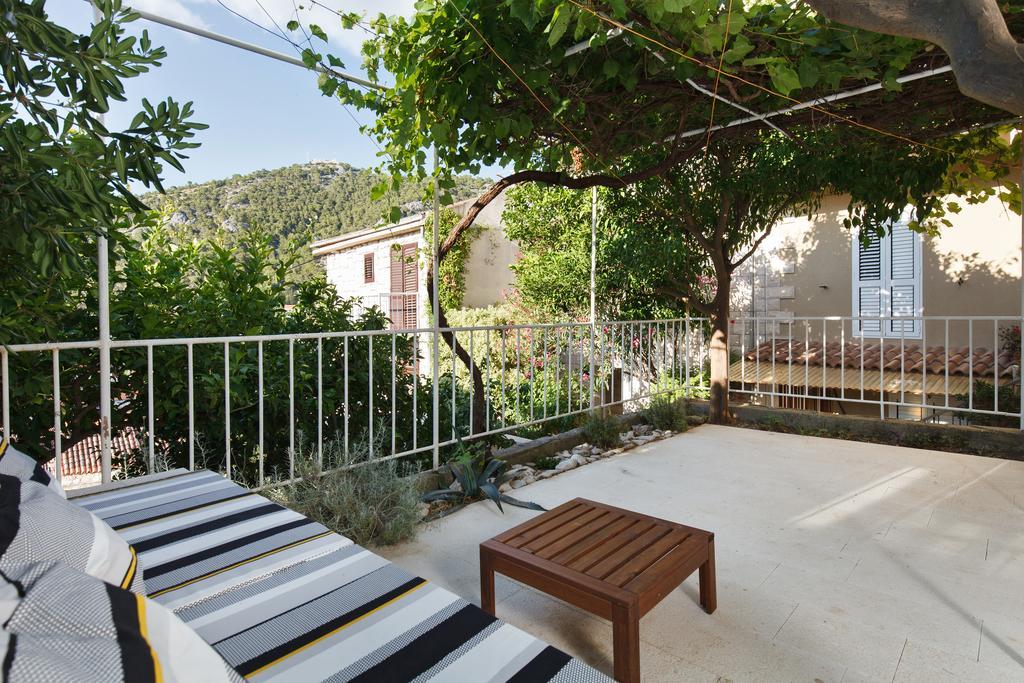 Apartment Dubica Hvar Town Luaran gambar